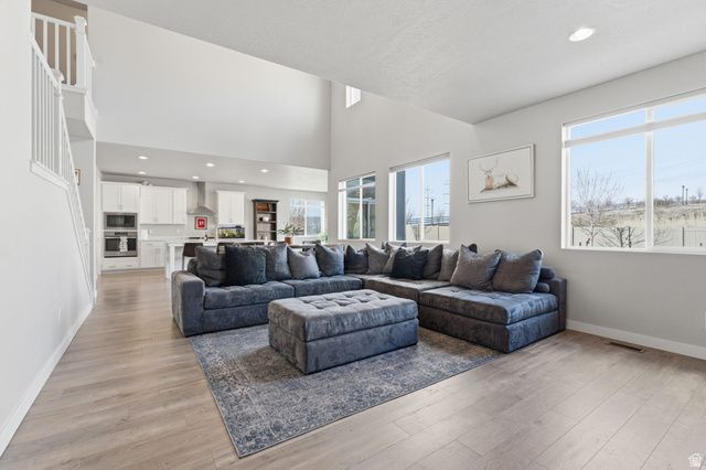 1140 W CANTLE DR, Bluffdale, UT 84065