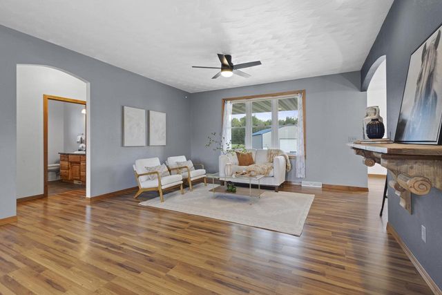 8464 COUNTY ROAD S, Pulaski, WI 54162