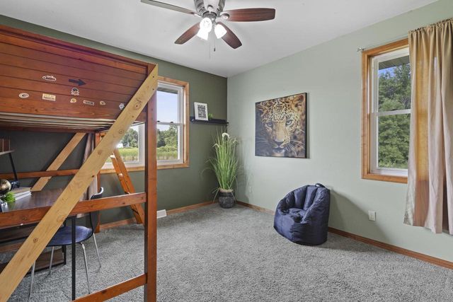 8464 COUNTY ROAD S, Pulaski, WI 54162