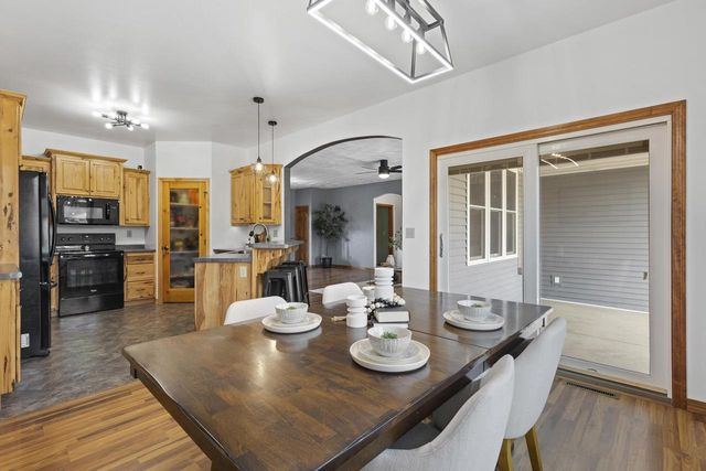 8464 COUNTY ROAD S, Pulaski, WI 54162