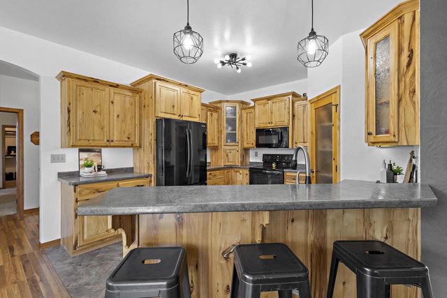 8464 COUNTY ROAD S, Pulaski, WI 54162