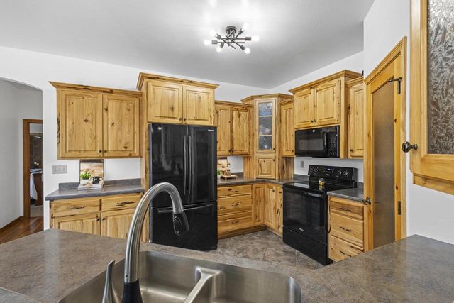 8464 COUNTY ROAD S, Pulaski, WI 54162