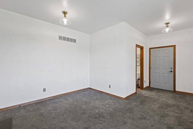 8464 COUNTY ROAD S, Pulaski, WI 54162