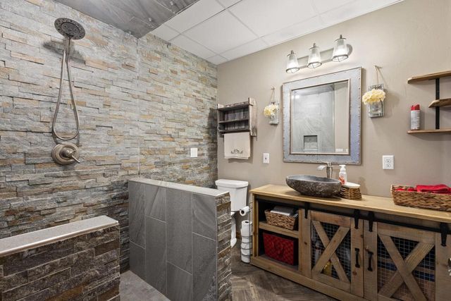 8464 COUNTY ROAD S, Pulaski, WI 54162