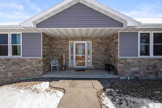 8464 COUNTY ROAD S, Pulaski, WI 54162