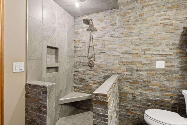 8464 COUNTY ROAD S, Pulaski, WI 54162