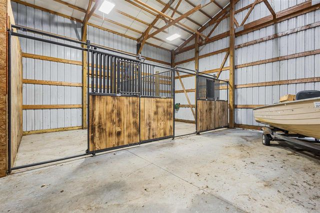 8464 COUNTY ROAD S, Pulaski, WI 54162