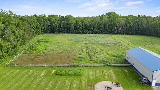 8464 COUNTY ROAD S, Pulaski, WI 54162