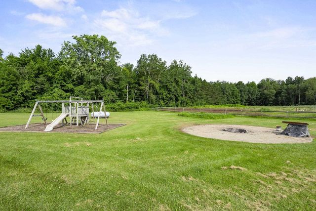 8464 COUNTY ROAD S, Pulaski, WI 54162