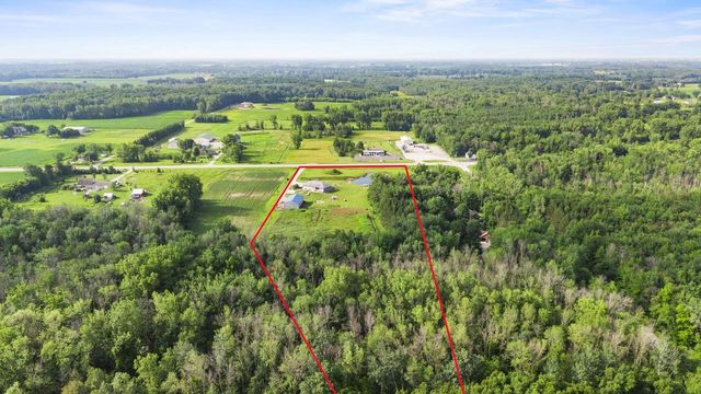 8464 COUNTY ROAD S, Pulaski, WI 54162