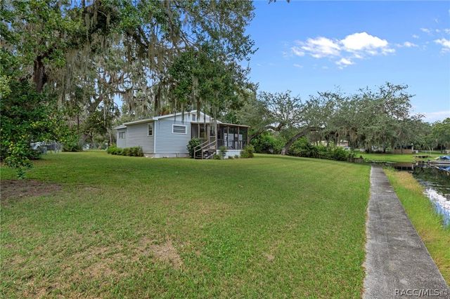2011 N Twig Point, Inverness, FL 34453