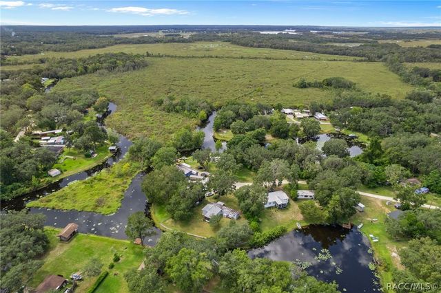 2011 N Twig Point, Inverness, FL 34453