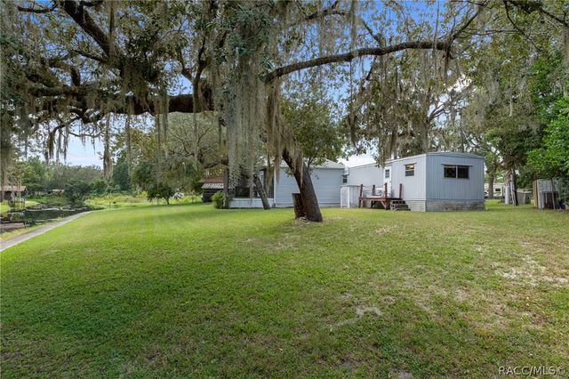 2011 N Twig Point, Inverness, FL 34453