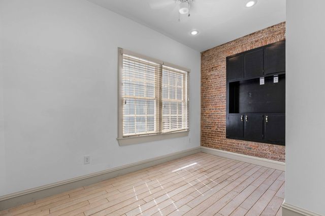 35 Society Street E, Charleston, SC 29401