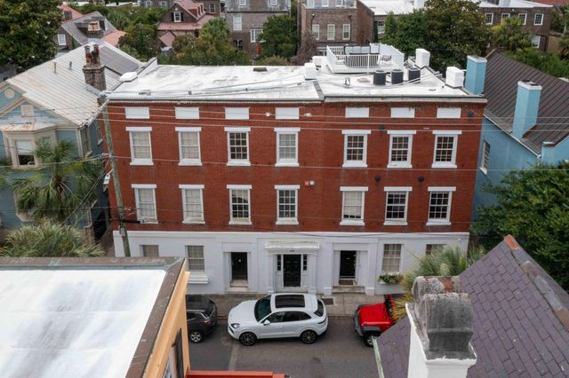 35 Society Street E, Charleston, SC 29401
