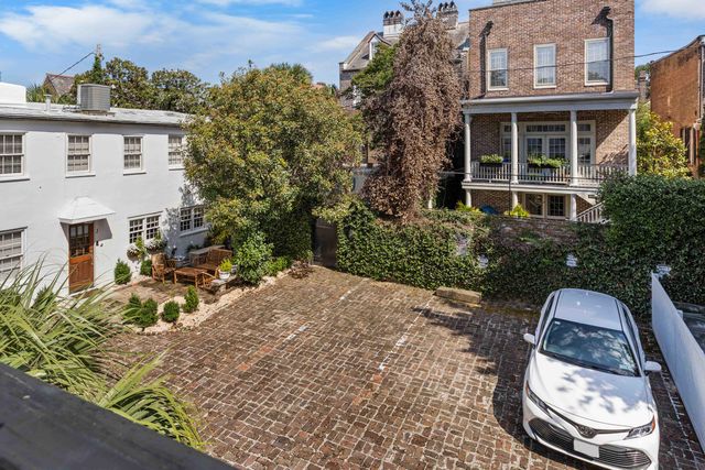 35 Society Street E, Charleston, SC 29401