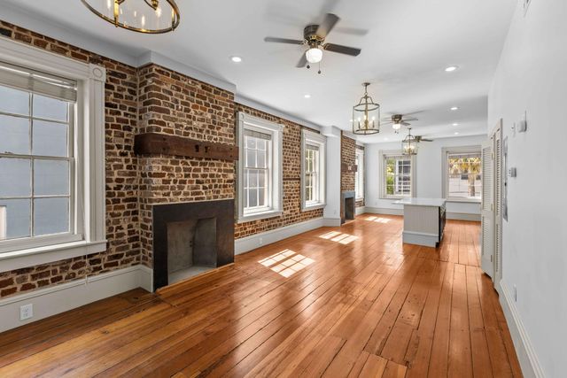 35 Society Street E, Charleston, SC 29401