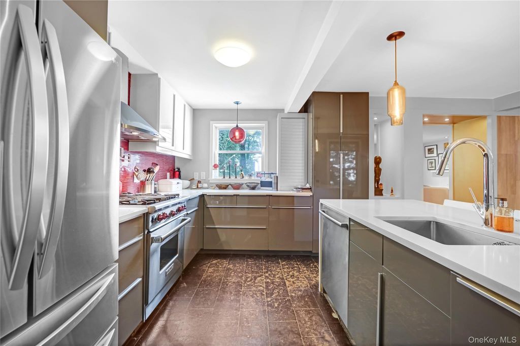 2253 Edsall Avenue, Bronx, NY 10463