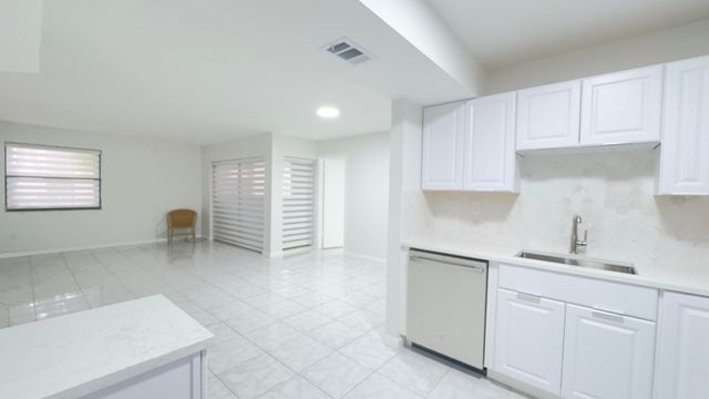 20015 NE 3RD Court 1, Miami, FL 33179