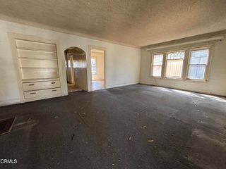 1008 E Windsor Road, Glendale, CA 91205