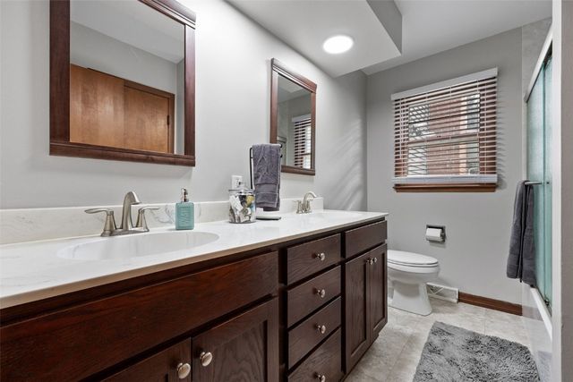 109 Evelyn Drive SW, Cedar Rapids, IA 52404