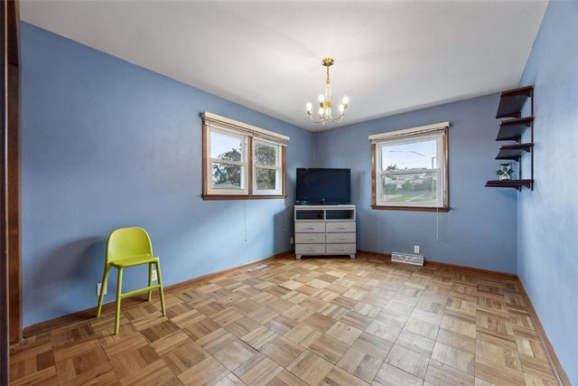 109 Evelyn Drive SW, Cedar Rapids, IA 52404