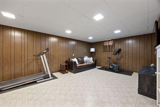 109 Evelyn Drive SW, Cedar Rapids, IA 52404