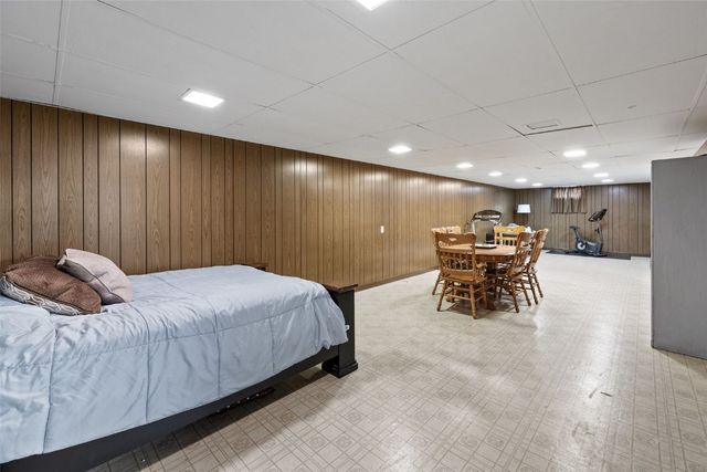 109 Evelyn Drive SW, Cedar Rapids, IA 52404