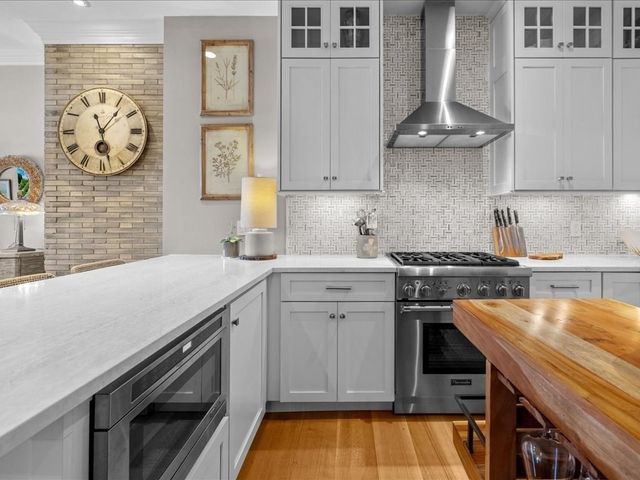 7 Russell Street 303, Plymouth, MA 02360