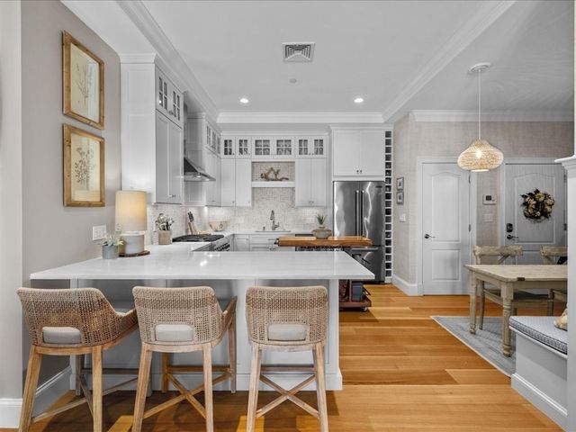 7 Russell Street 303, Plymouth, MA 02360