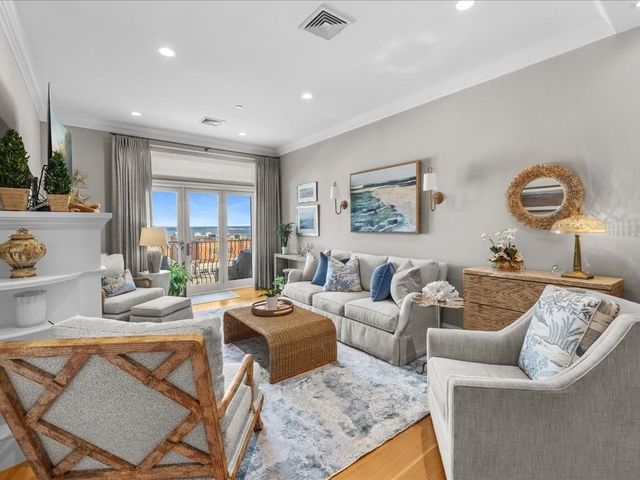 7 Russell Street 303, Plymouth, MA 02360