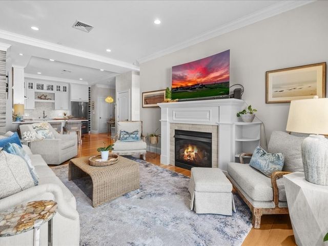 7 Russell Street 303, Plymouth, MA 02360