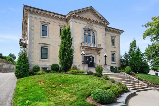 7 Russell Street 303, Plymouth, MA 02360