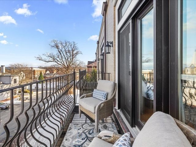 7 Russell Street 303, Plymouth, MA 02360