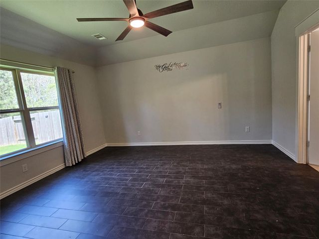 2833 Bretton Woods Drive, Conroe, TX 77301