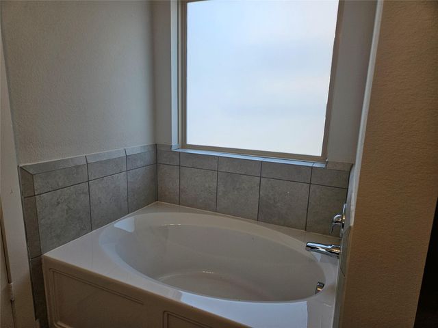 2833 Bretton Woods Drive, Conroe, TX 77301
