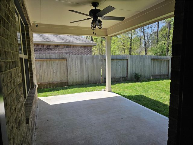 2833 Bretton Woods Drive, Conroe, TX 77301