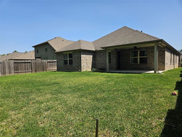 2833 Bretton Woods Drive, Conroe, TX 77301