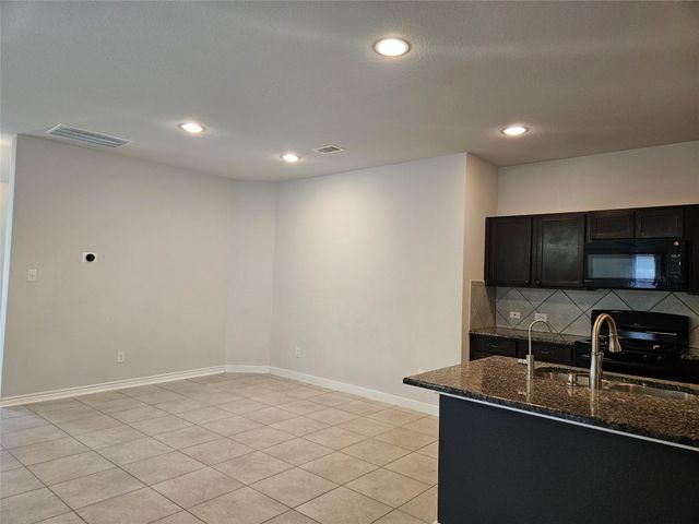 2833 Bretton Woods Drive, Conroe, TX 77301