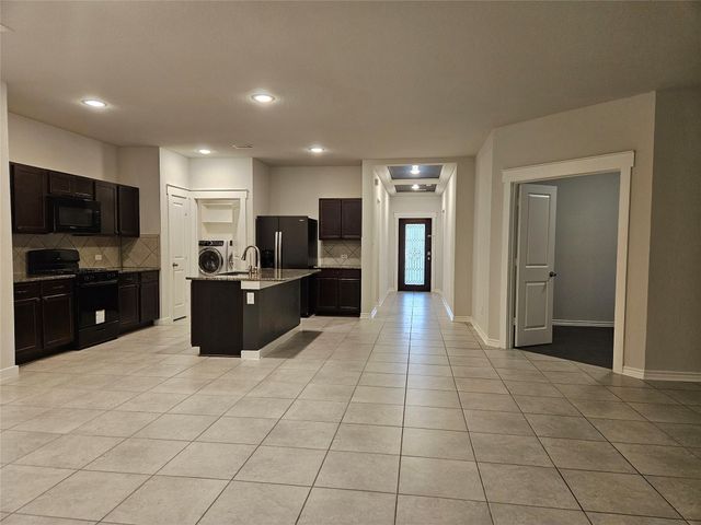 2833 Bretton Woods Drive, Conroe, TX 77301