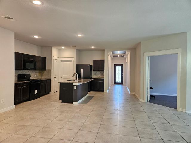 2833 Bretton Woods Drive, Conroe, TX 77301
