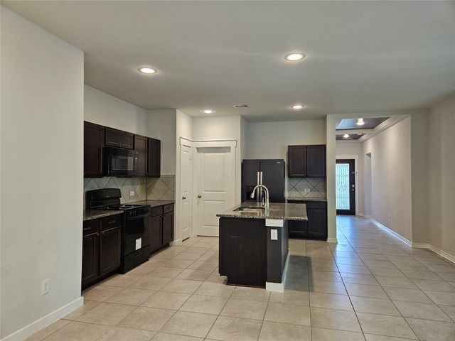 2833 Bretton Woods Drive, Conroe, TX 77301