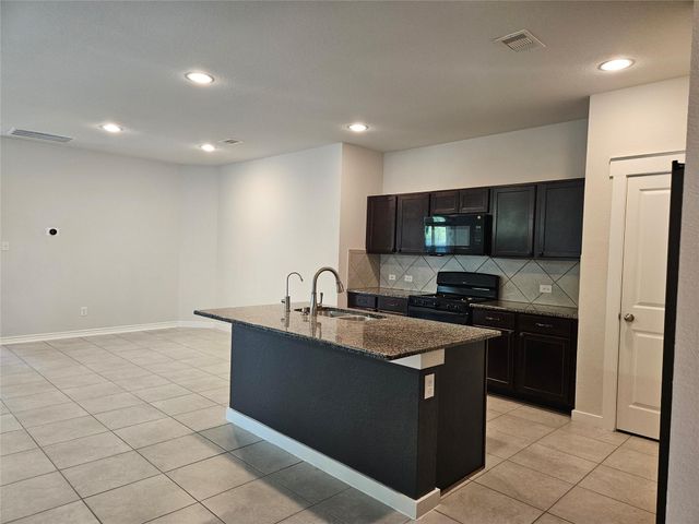 2833 Bretton Woods Drive, Conroe, TX 77301