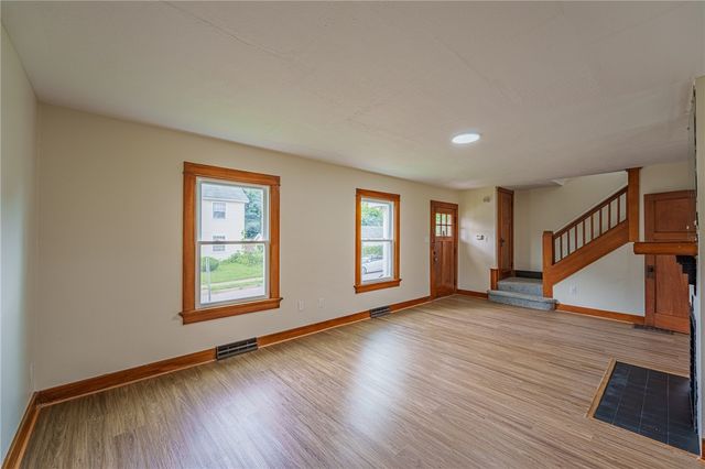 258 E Siebenthaler Avenue, Dayton, OH 45405