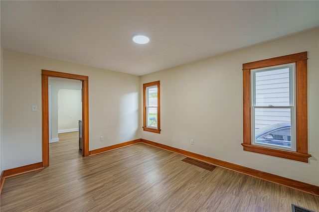 258 E Siebenthaler Avenue, Dayton, OH 45405