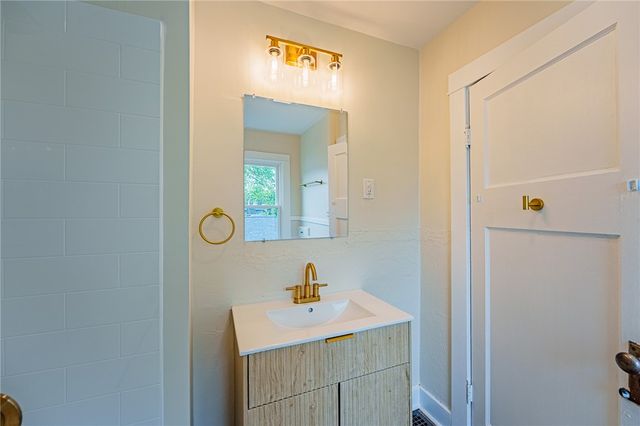 258 E Siebenthaler Avenue, Dayton, OH 45405