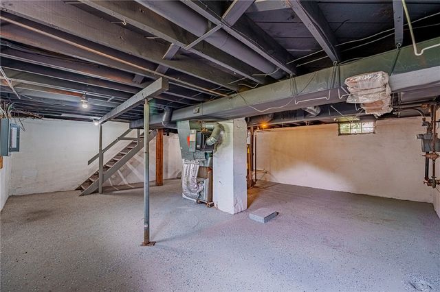 258 E Siebenthaler Avenue, Dayton, OH 45405