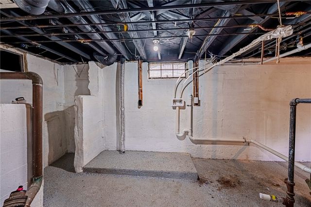 258 E Siebenthaler Avenue, Dayton, OH 45405