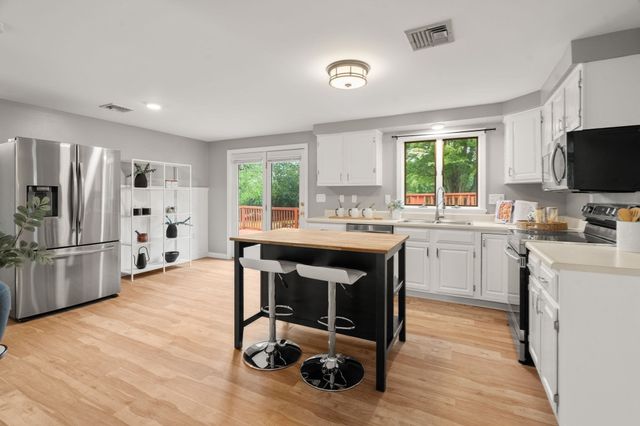 14 Glenn Ave, Salem, MA 01970