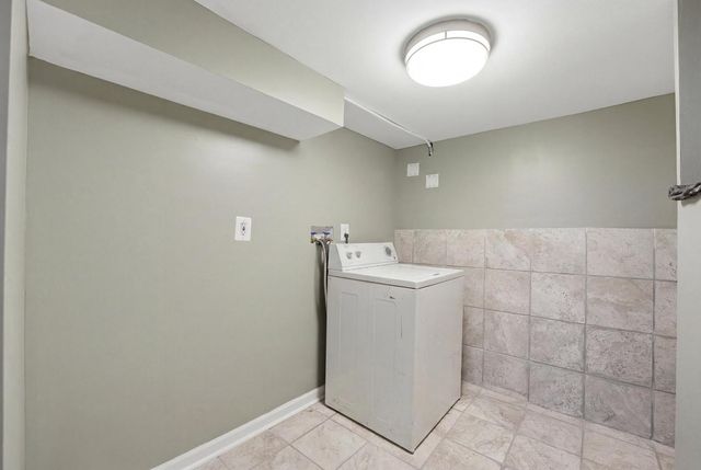 5910 W 88th Street, Oak Lawn, IL 60453